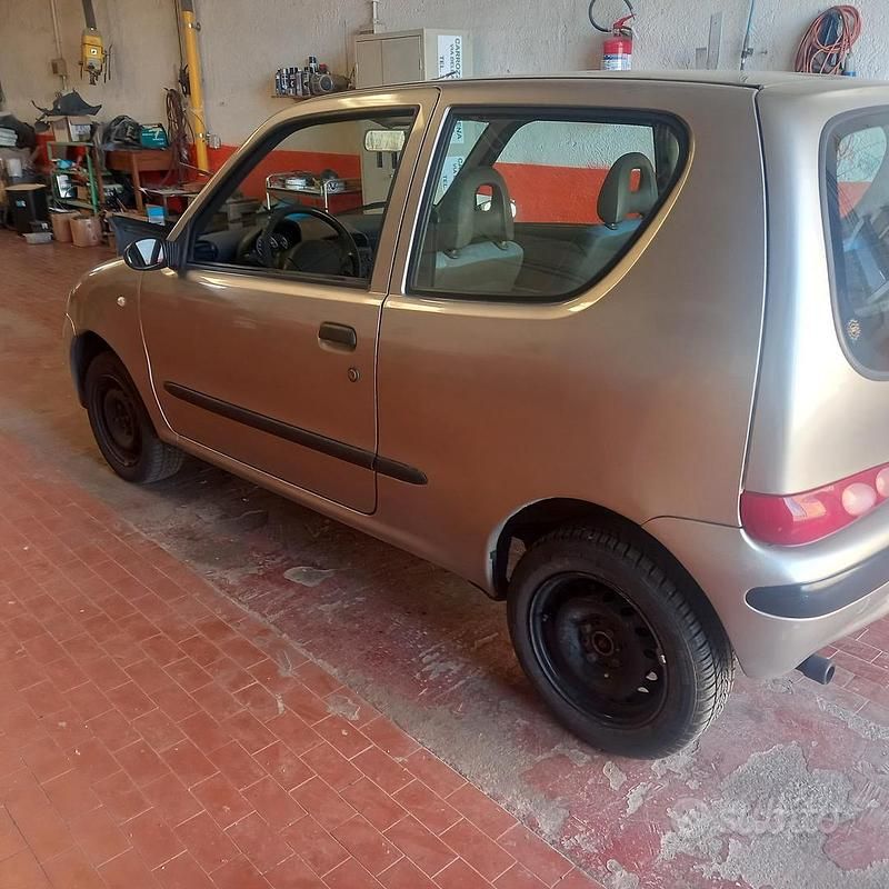 Usata Fiat 600 2001 Grigio Berlina