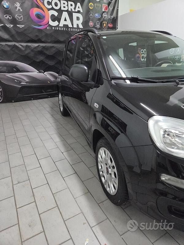 Usata Fiat Panda Lounge 95 CV (69 kW) 2014 Nero Utilitaria