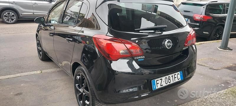 Usata Opel Corsa 90 CV (66 kW) 2019 Nero Utilitaria