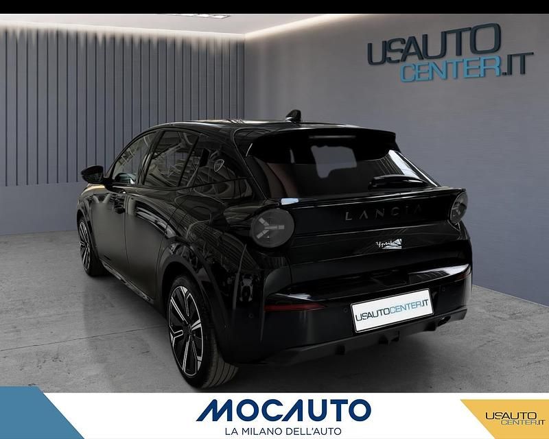 Usata Lancia Ypsilon 110 CV (80 kW) 2025 Colore nero Utilitaria