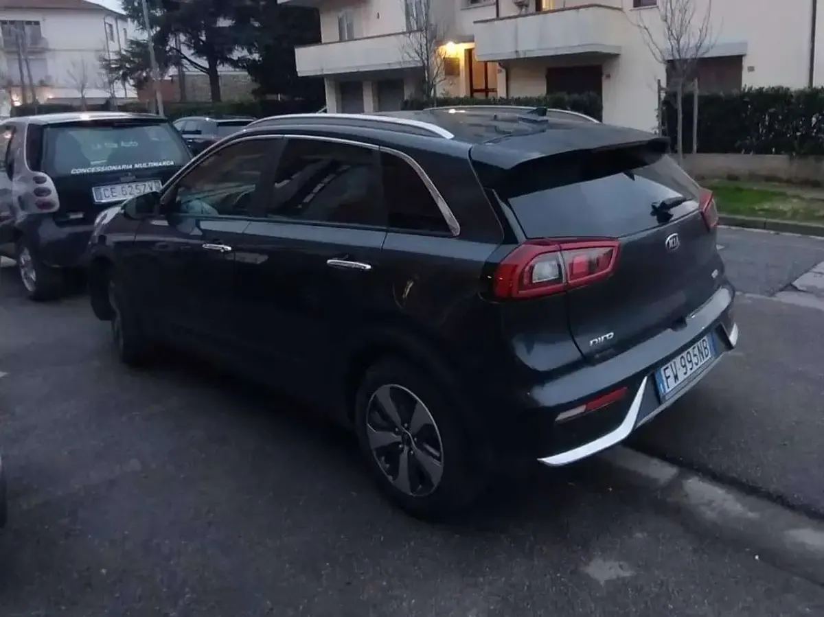 Usata Kia Niro 105 CV (77 kW) 2019 Grigio SUV