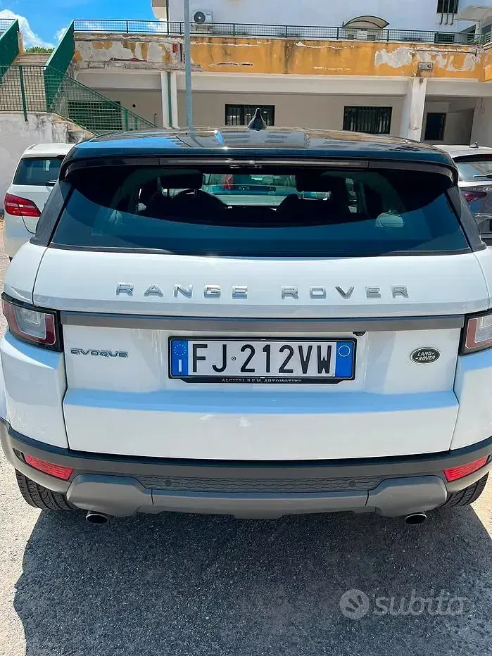 Usata Land Rover Range Rover evoque 150 CV (110 kW) 2017 Bianco Station wagon