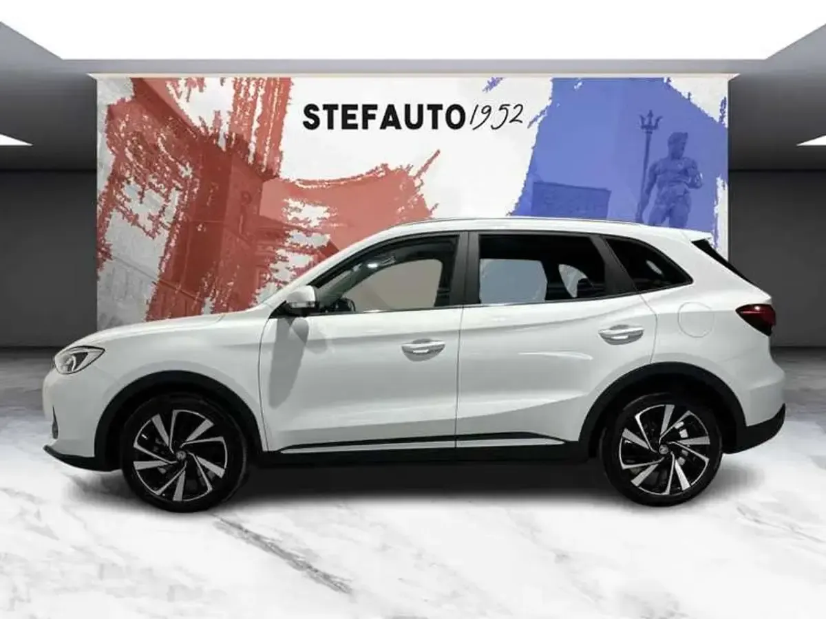 Nuova MG ZS Luxury 102 CV (75 kW) 2026 Dover white SUV