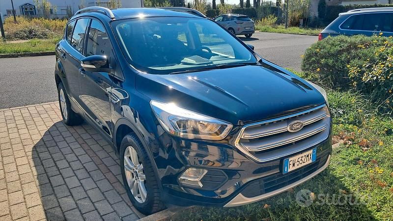 Nero Usata 2019 Ford Kuga SUV | 12.800 € (Super prezzo) - Immagine 1/4