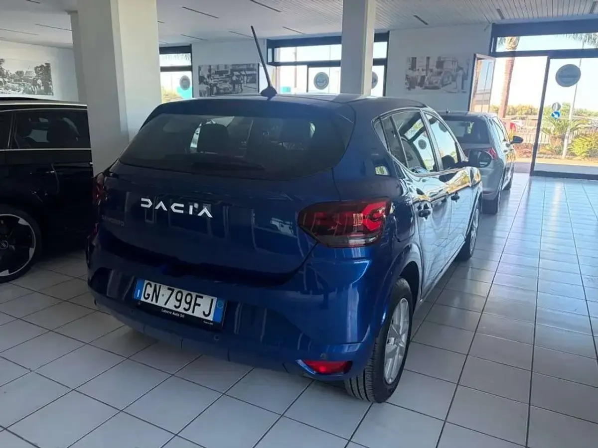 Usata Dacia Sandero Comfort 91 CV (66 kW) 2023 Blu/azzurro Berlina