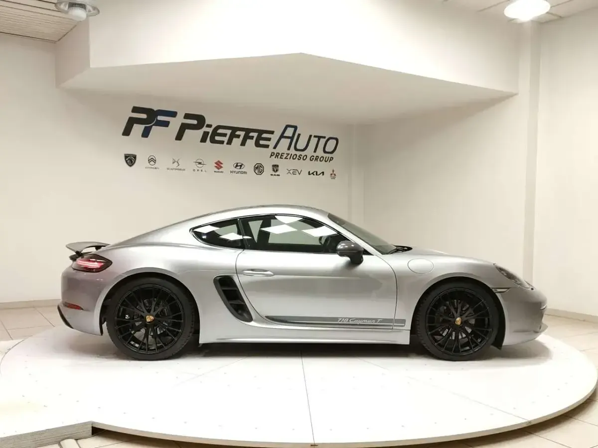 Usata Porsche 718 Cayman 299 CV (219 kW) 2019 Grigio metallizz Coupé