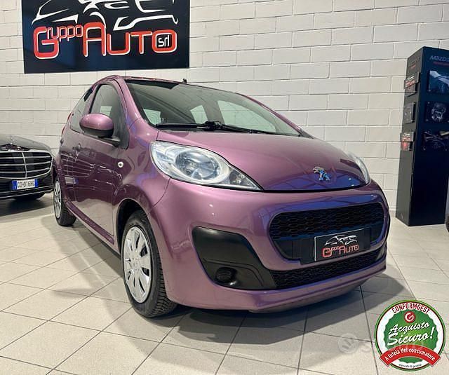 Usata Peugeot 107 Active 68 CV (50 kW) 2013 Rosa Utilitaria