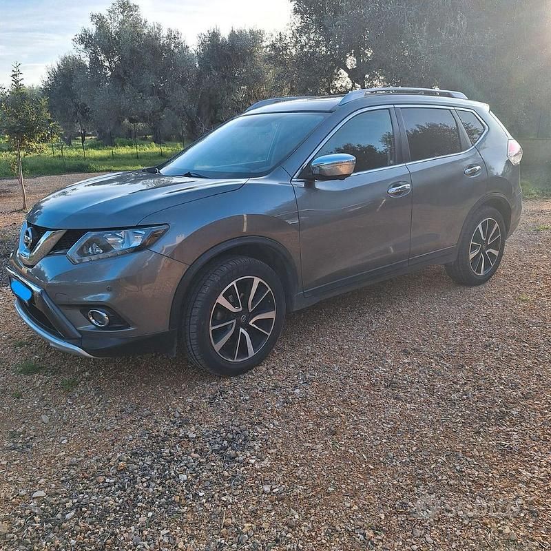 Usata Nissan X-Trail 130 CV (95 kW) 2015 Grigio SUV