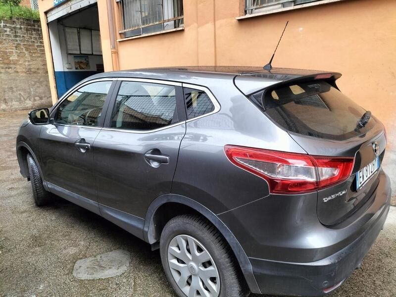 Usata Nissan Qashqai Acenta 116 CV (85 kW) 2014 Grigio SUV