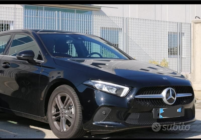Usata Mercedes A180 Business 116 CV (85 kW) 2019 Nero Berlina