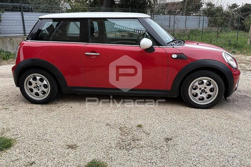 Usata Mini Cooper D Pepper 109 CV (80 kW) 2008 Rosso Utilitaria