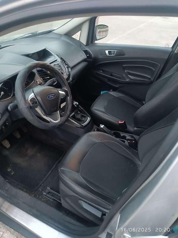 Usata Ford Ecosport Titanium 95 CV (69 kW) 2016 Argento SUV