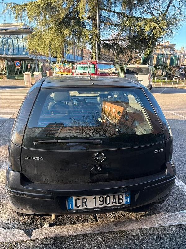 Usata Opel Corsa 2004 Nero Utilitaria