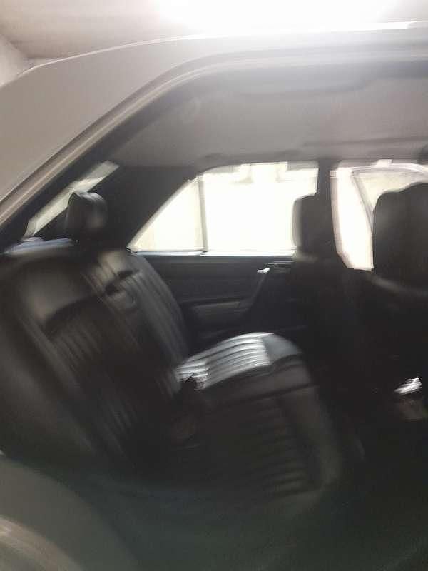 Usata Mercedes 190 122 CV (89 kW) 1984 Argento Berlina