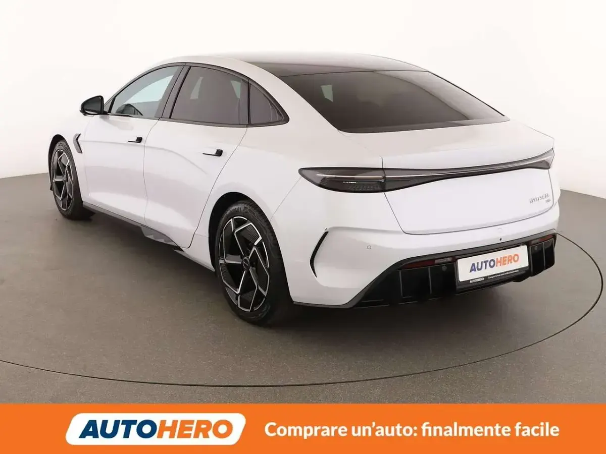Nuova BYD Seal 389 kW (530 CV) 2025 Bianco Berlina