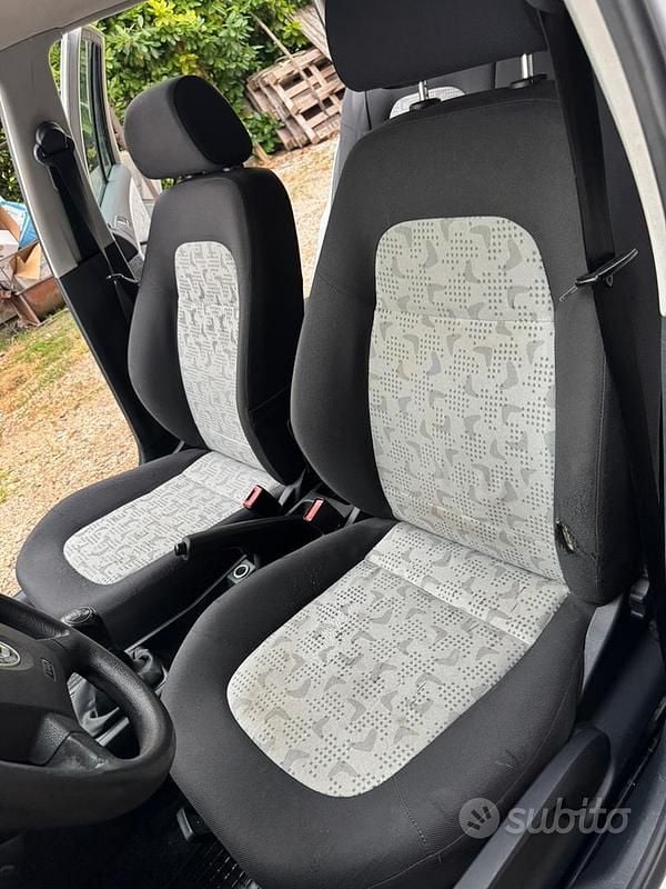 Usata Skoda Fabia 2003 Utilitaria