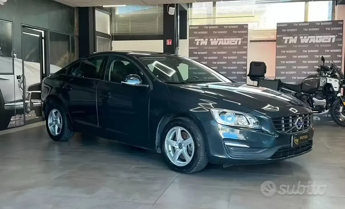 Usata Volvo S60 Kinetic 190 CV (139 kW) 2018 Grigio Berlina