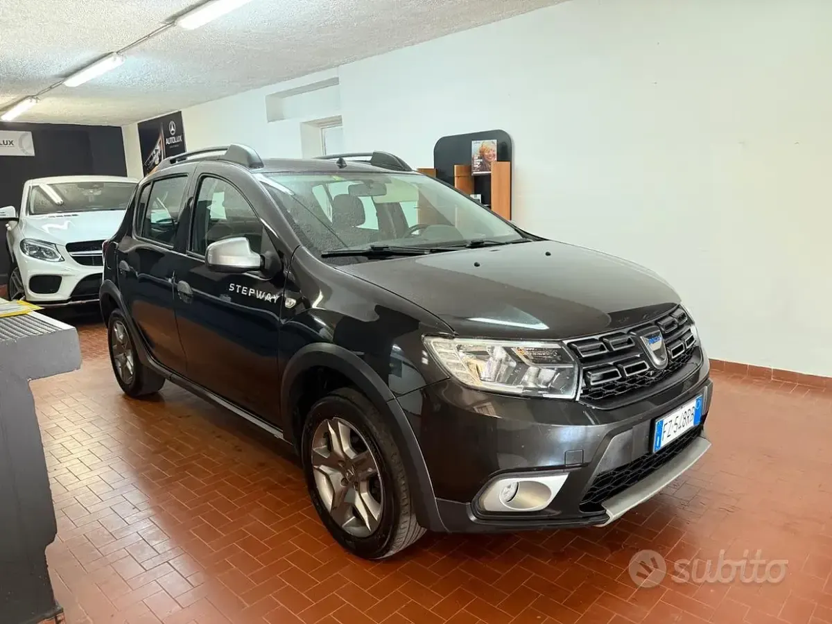 Usata Dacia Sandero Comfort 95 CV (69 kW) 2019 Nero Berlina