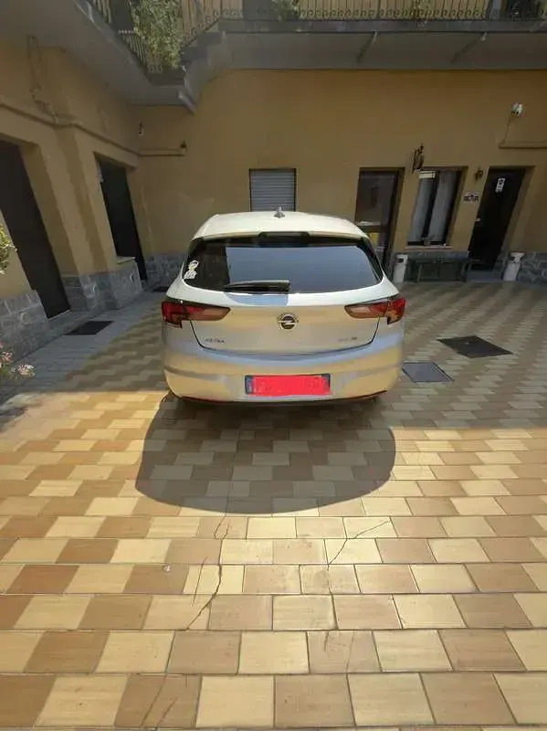 Usata Opel Astra S 106 CV (77 kW) 2017 Berlina