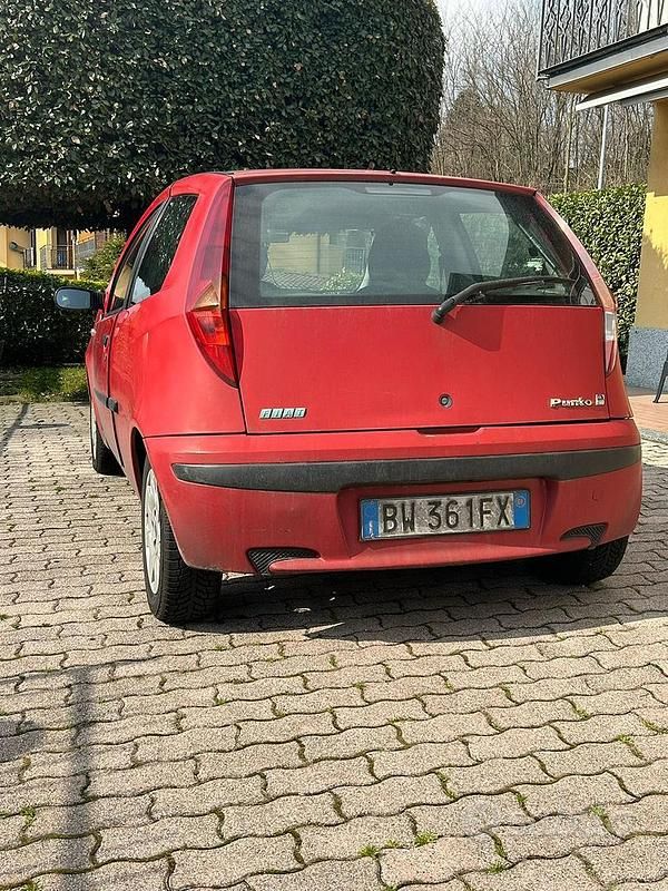 Usata Fiat Punto 2001 Rosso Utilitaria