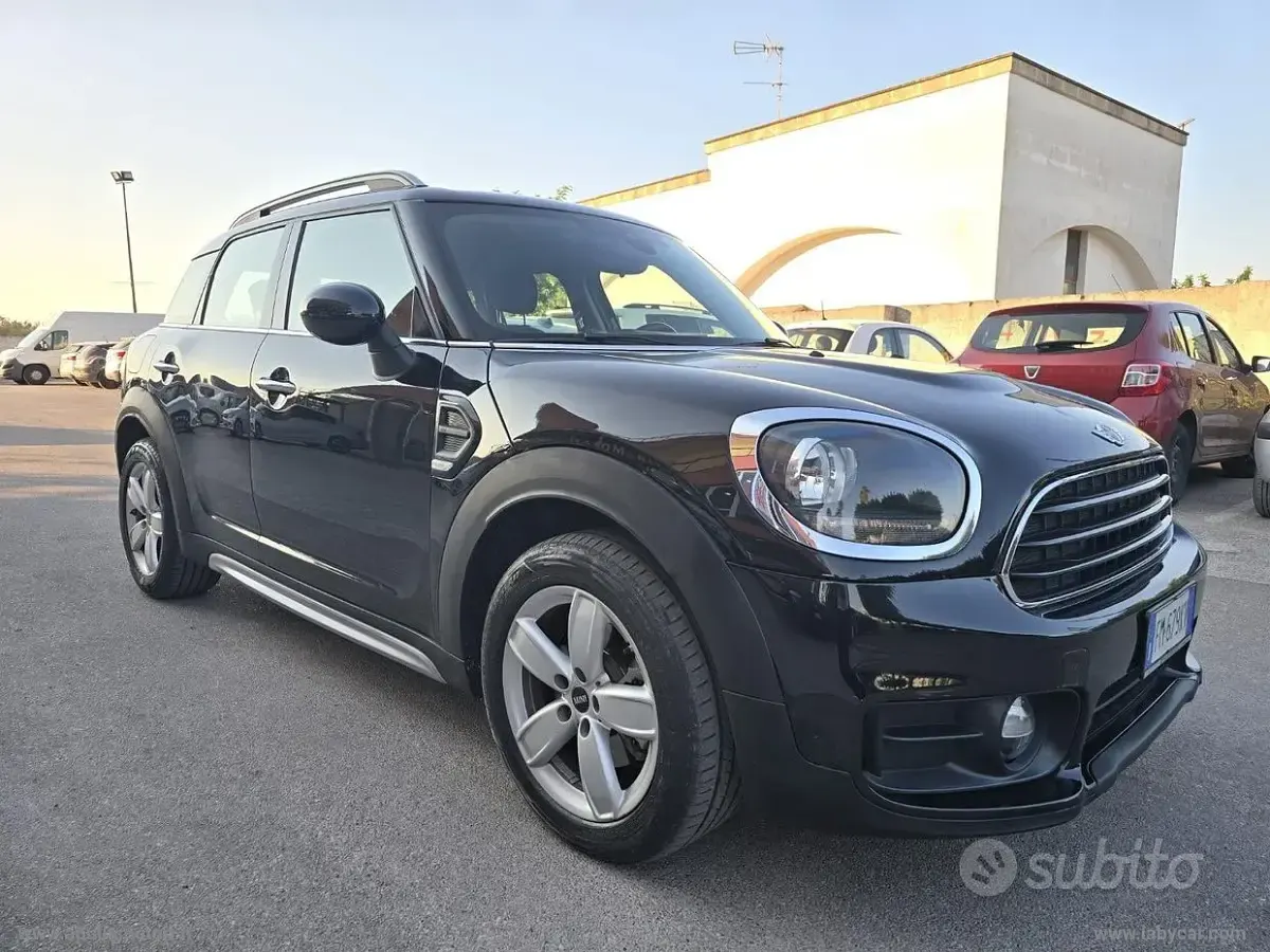 Usata Mini Cooper D Countryman Business 150 CV (110 kW) 2017 Bluazzurro SUV