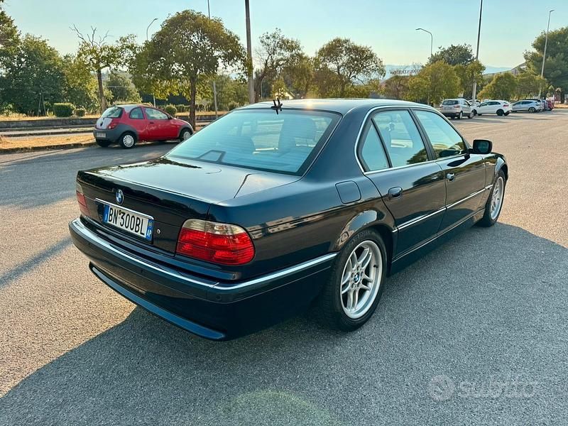 Usata BMW 730L 193 CV (141 kW) 2000 Blu Berlina
