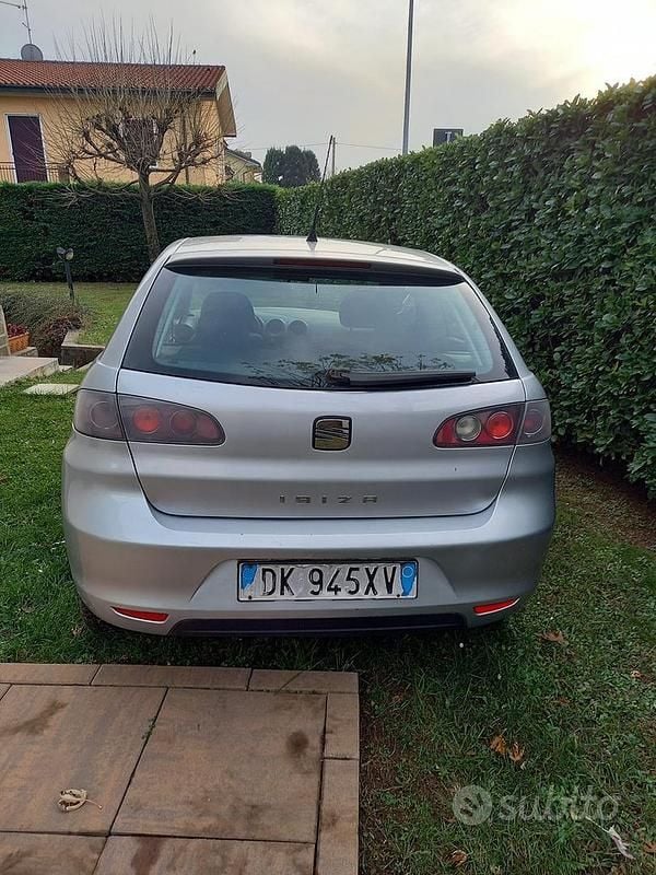 Usata Seat Ibiza 2007 Grigio Utilitaria