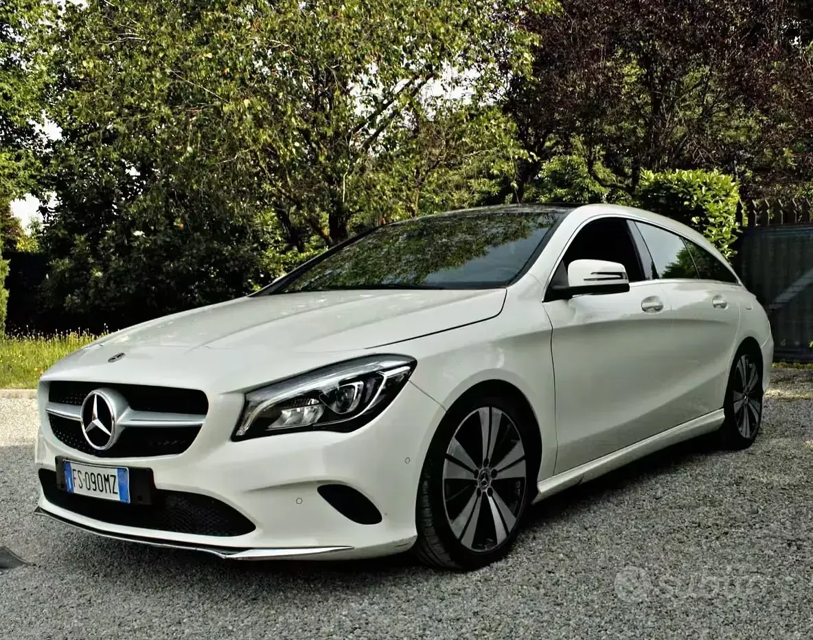 Usata Mercedes CLA200 Business 156 CV (114 kW) 2016 Bianco Coupé