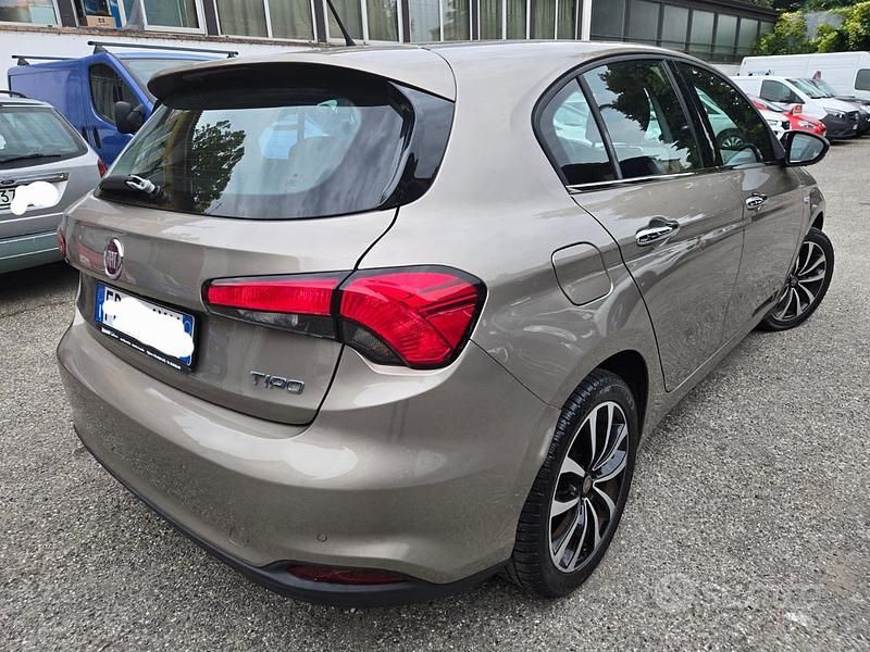 Usata Fiat Tipo S 120 CV (88 kW) 2018 Marrone Berlina