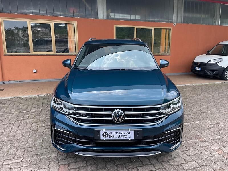 Usata VW Tiguan R-line 150 CV (110 kW) 2024 Blu SUV