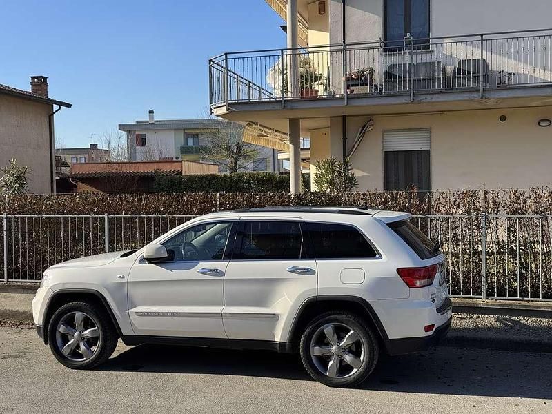 Usata Jeep Grand Cherokee Overland 241 CV (177 kW) 2011 SUV