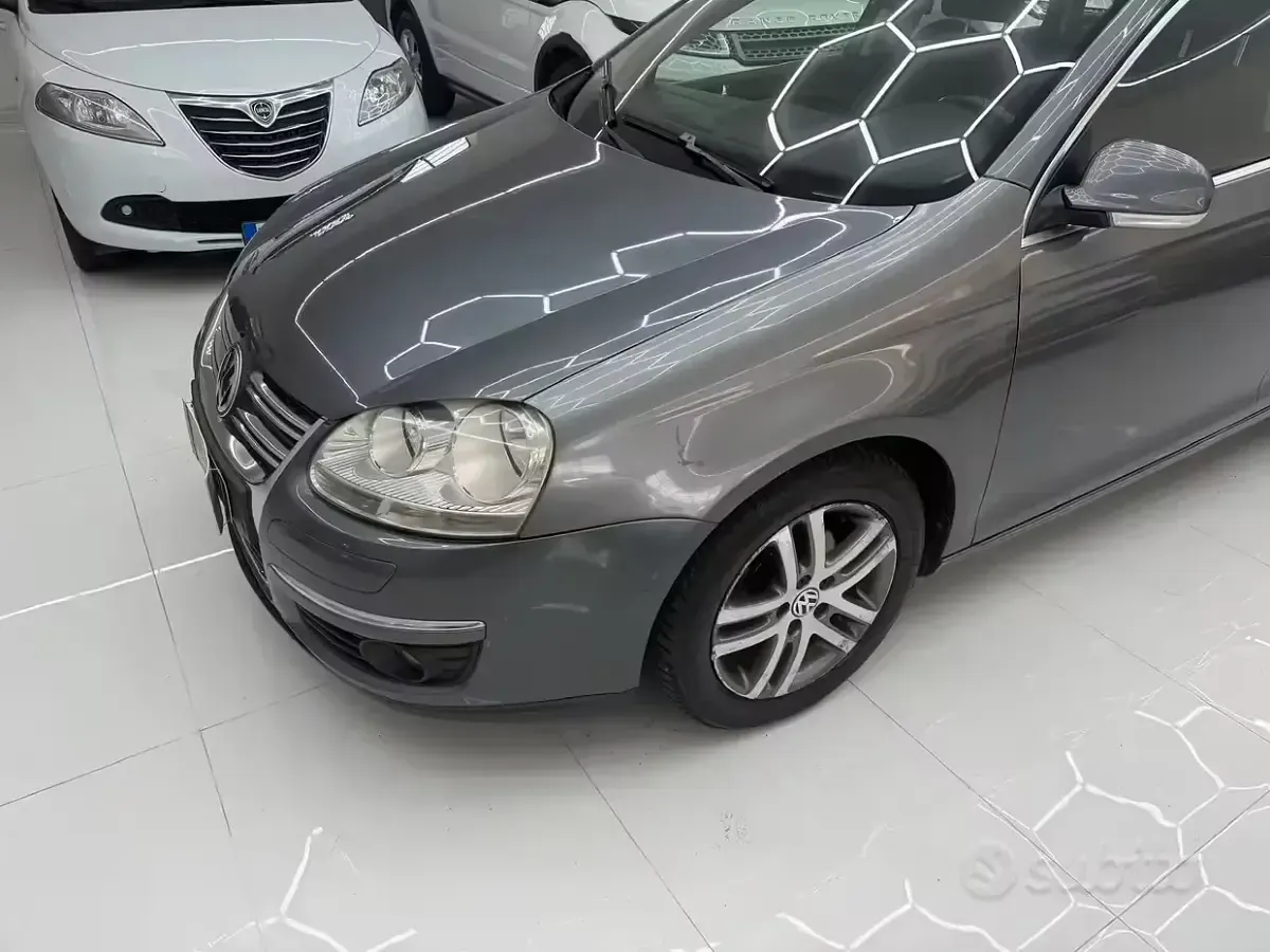 Usata VW Golf 105 CV (77 kW) 2007 Grigio Monovolume
