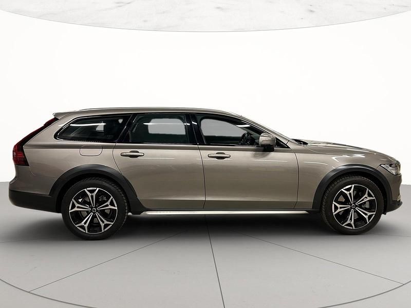 Usata Volvo V90 CC Business Edition 2022 Station wagon