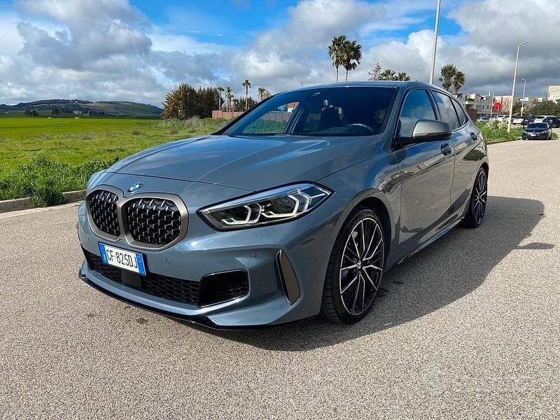 Usata BMW 135 Efficient Dynamics 306 CV (225 kW) 2021 Grigio Utilitaria