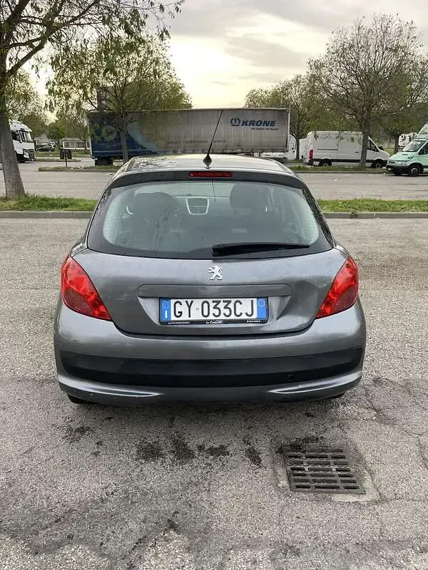 Usata Peugeot 207 73 CV (53 kW) 2009 Grigio Berlina