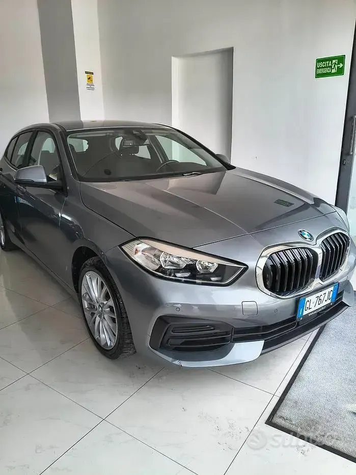 Begagnad BMW 116 Advantage 116 HK (85 kW) 2022 Grå Halvkombi