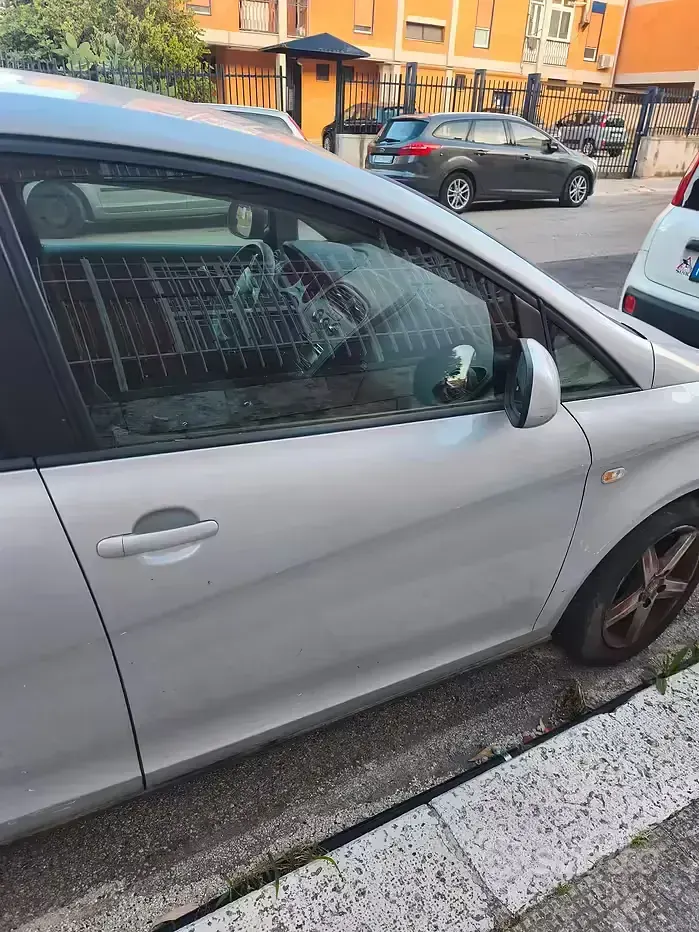 Usata Seat Altea 102 CV (75 kW) 2011 Grigio Berlina