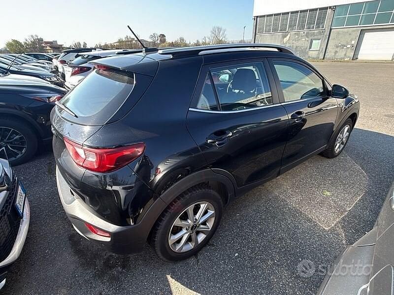 Usata Kia Stonic Style 101 CV (74 kW) 2019 Nero SUV
