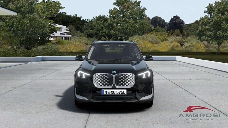 Nuova BMW iX1 150 kW (204 CV) 2026 Black pastello SUV