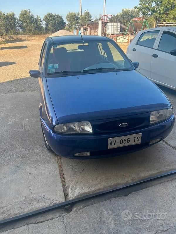 Usata Ford Fiesta 1998 Blu Berlina