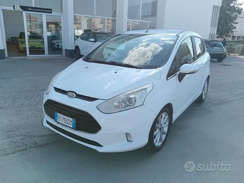 Begagnad Ford B-MAX Titanium 101 HK (74 kW) 2015 Vit Minibuss