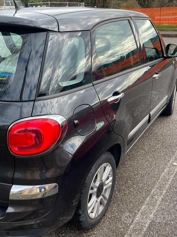 Usata 2017 Fiat 500L Monovolume | 8700 € (Ottimo prezzo) - Immagine 1/4