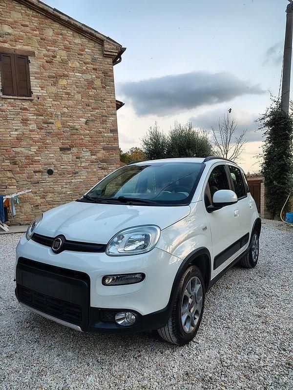Usata Fiat Panda 4x4 75 CV (55 kW) 2014 Bianco Utilitaria