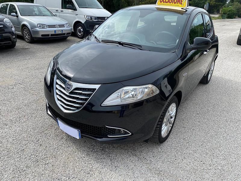 Usata Lancia Ypsilon 2014 Nero Utilitaria