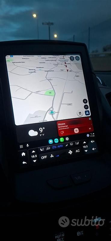 Usata Ford Kuga 140 CV (102 kW) 2012 Grigio SUV