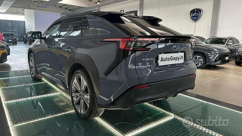 Usata Subaru Solterra 160 kW (218 CV) 2022 Grigio/nero SUV