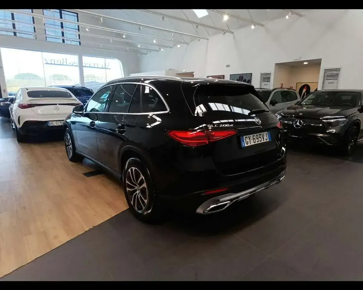 Usata Mercedes GLC200 Advanced 163 CV (119 kW) 2025 Nero SUV
