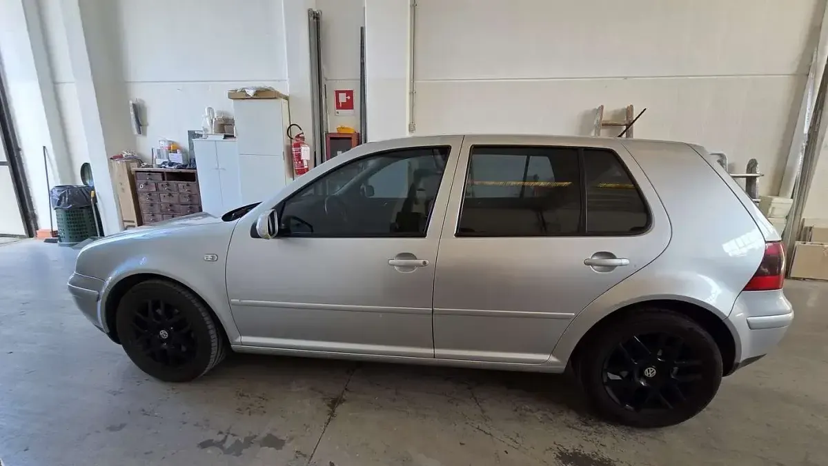 Usata VW Golf IV Highline 131 CV (96 kW) 2003 Berlina