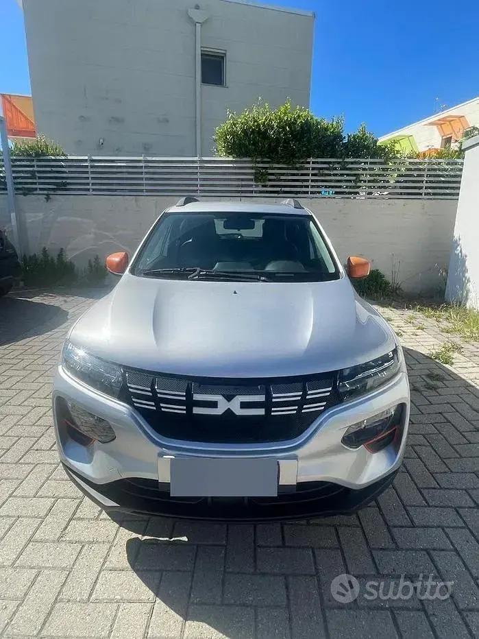 Usata Dacia Spring 33 kW (45 CV) 2023 Grigio Utilitaria