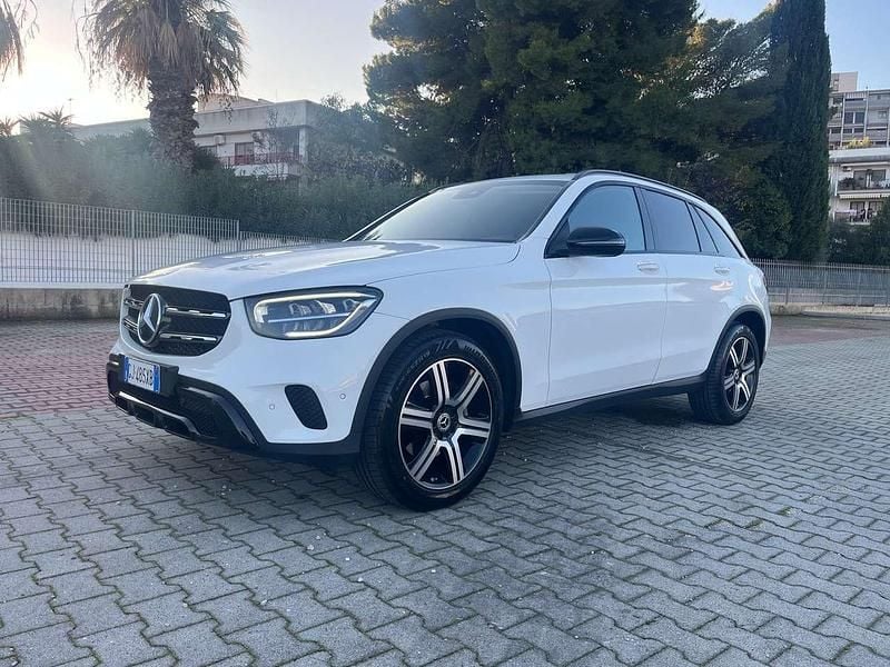 Bianco Usata 2022 Mercedes GLC200 Executive SUV | 37.500 € (Super prezzo) - Immagine 1/4